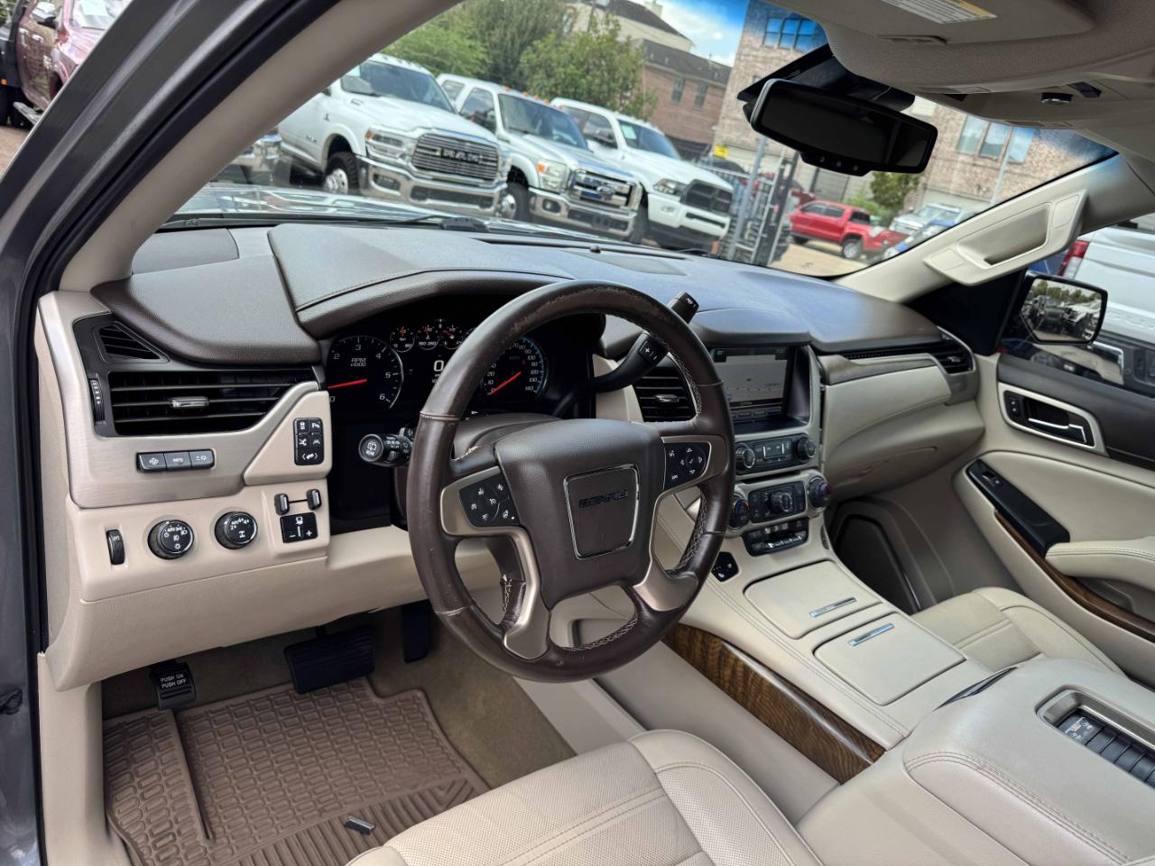GMC Yukon XL Denali 4WD 2019