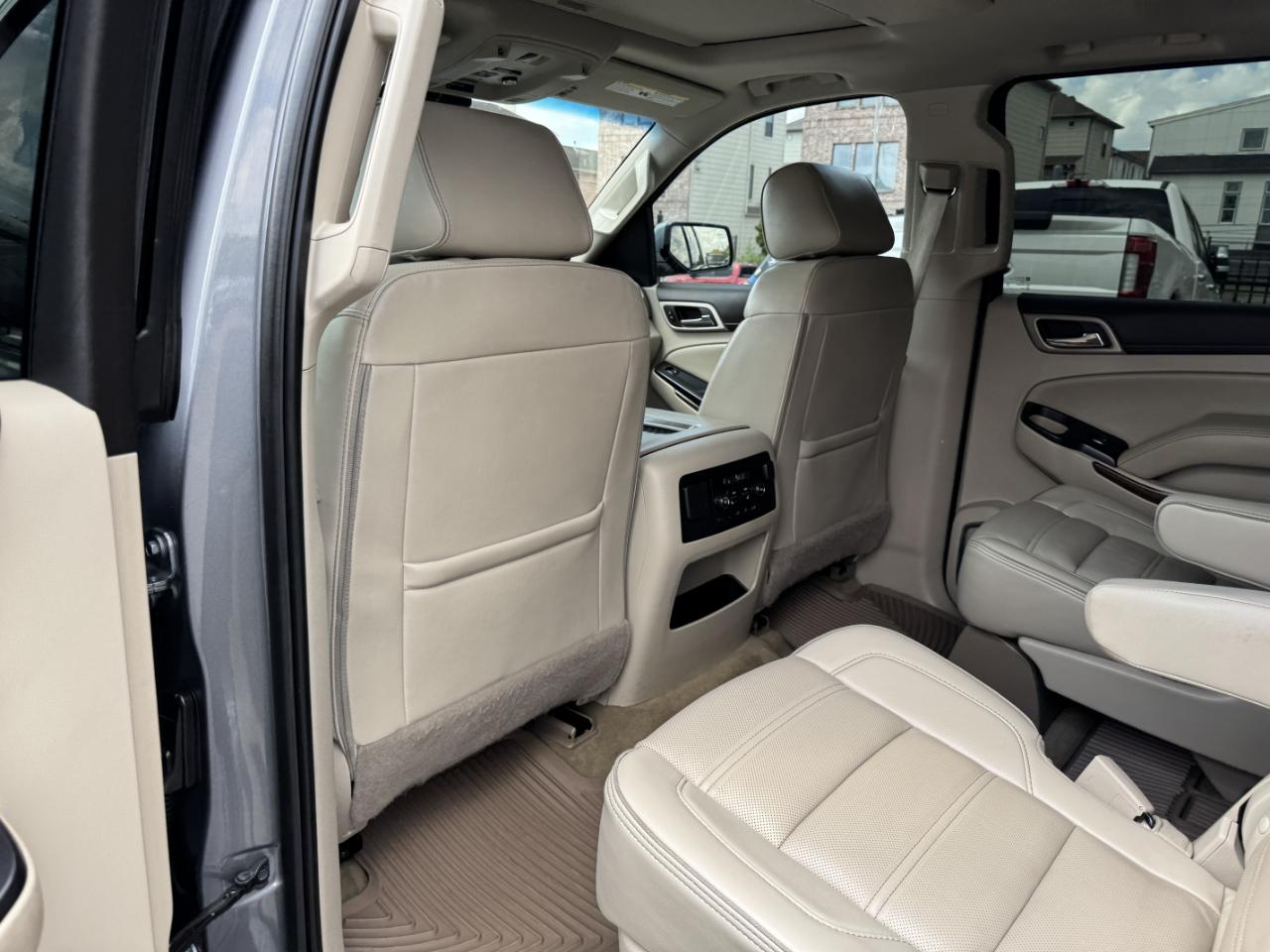 GMC Yukon XL Denali 4WD 2019