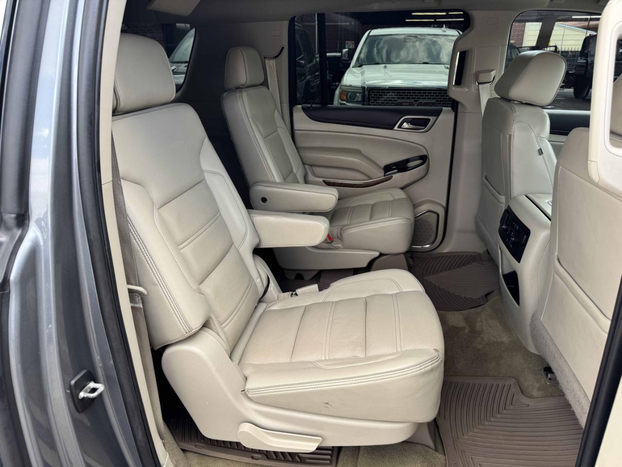 GMC Yukon XL Denali 4WD 2019