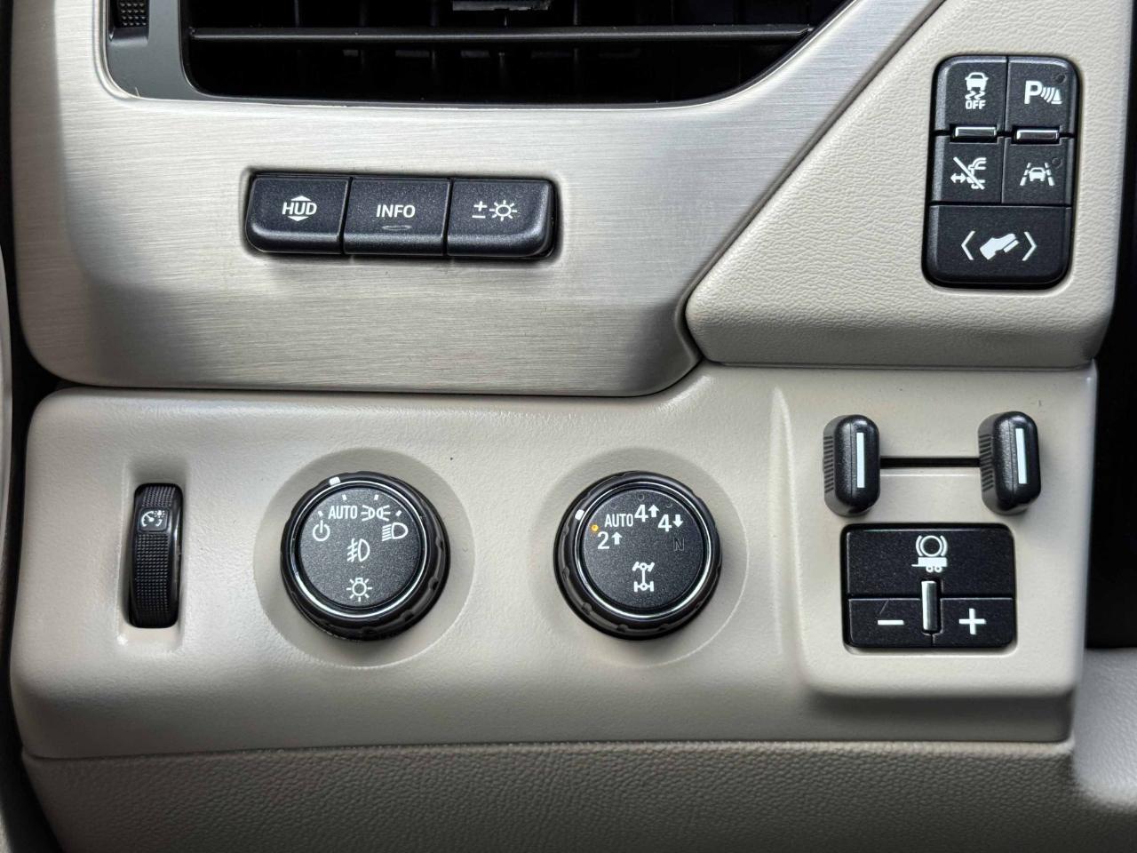 GMC Yukon XL Denali 4WD 2019