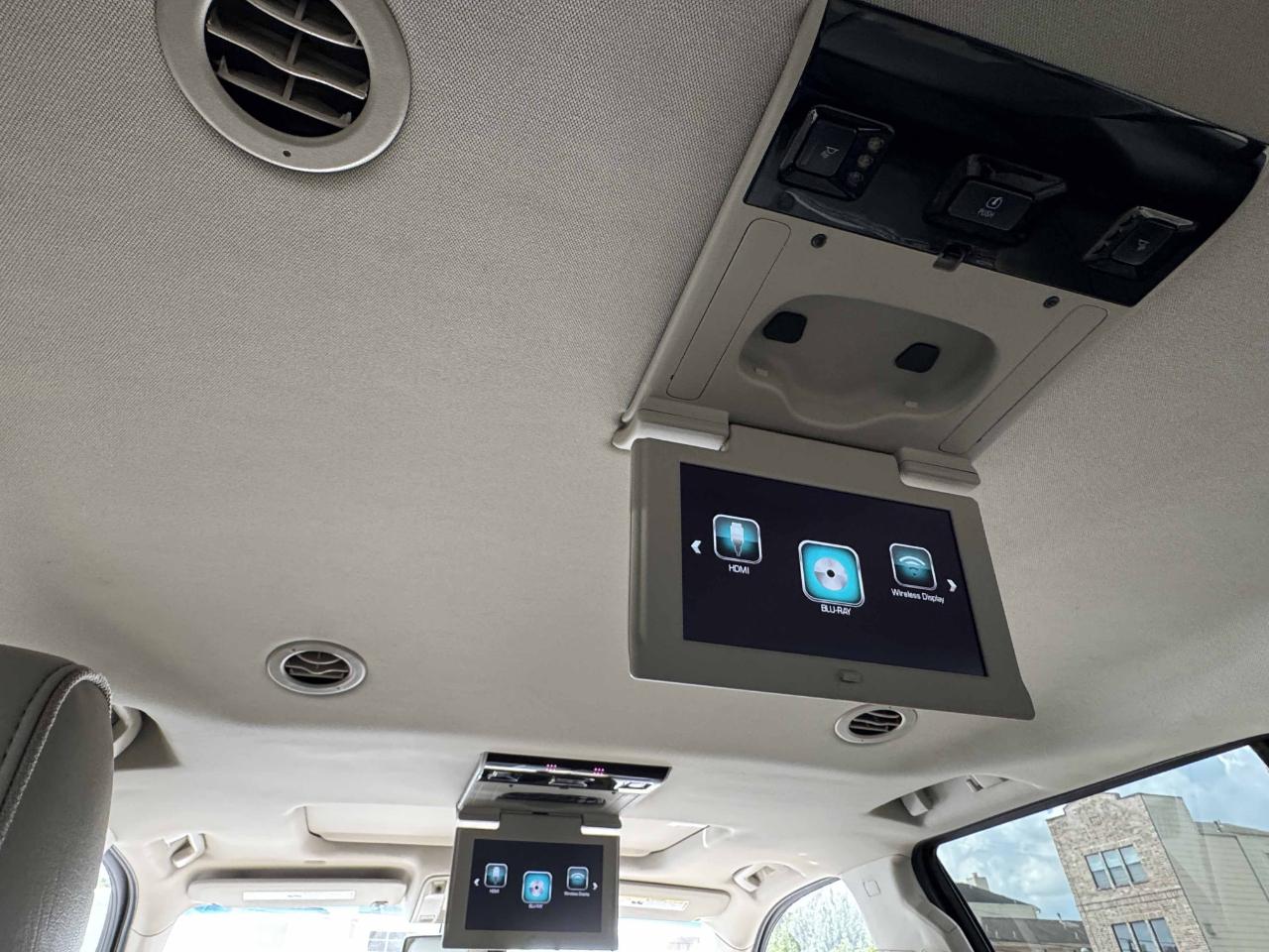 GMC Yukon XL Denali 4WD 2019