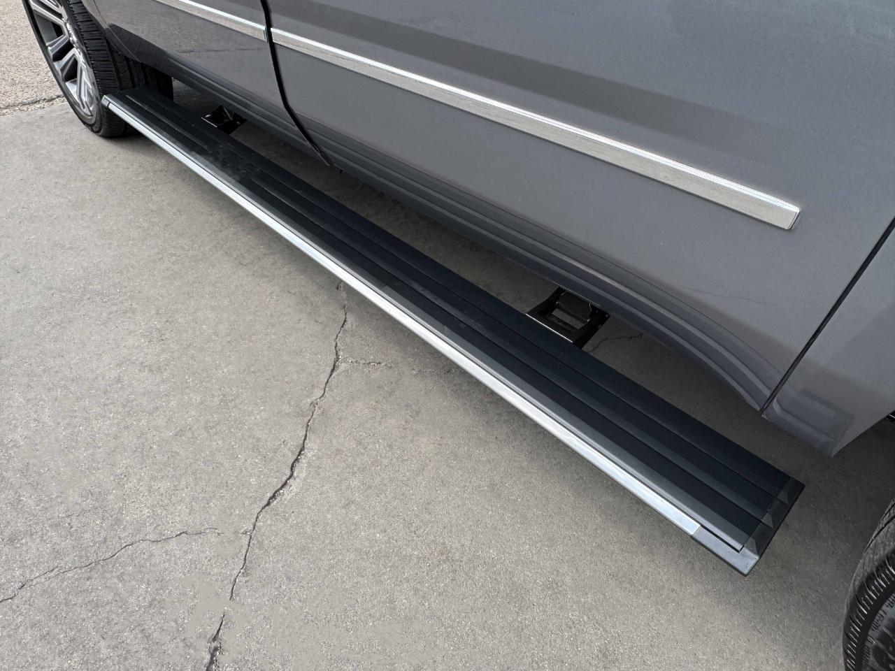 GMC Yukon XL Denali 4WD 2019