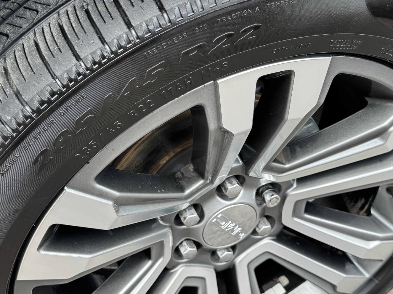 GMC Yukon XL Denali 4WD 2019