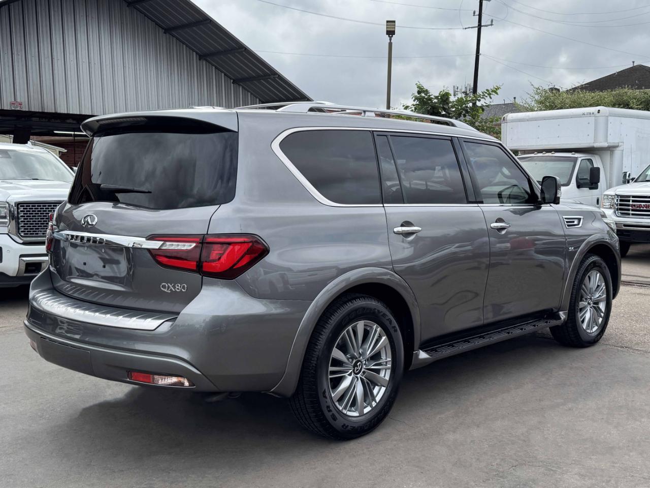 Infiniti QX80  2019