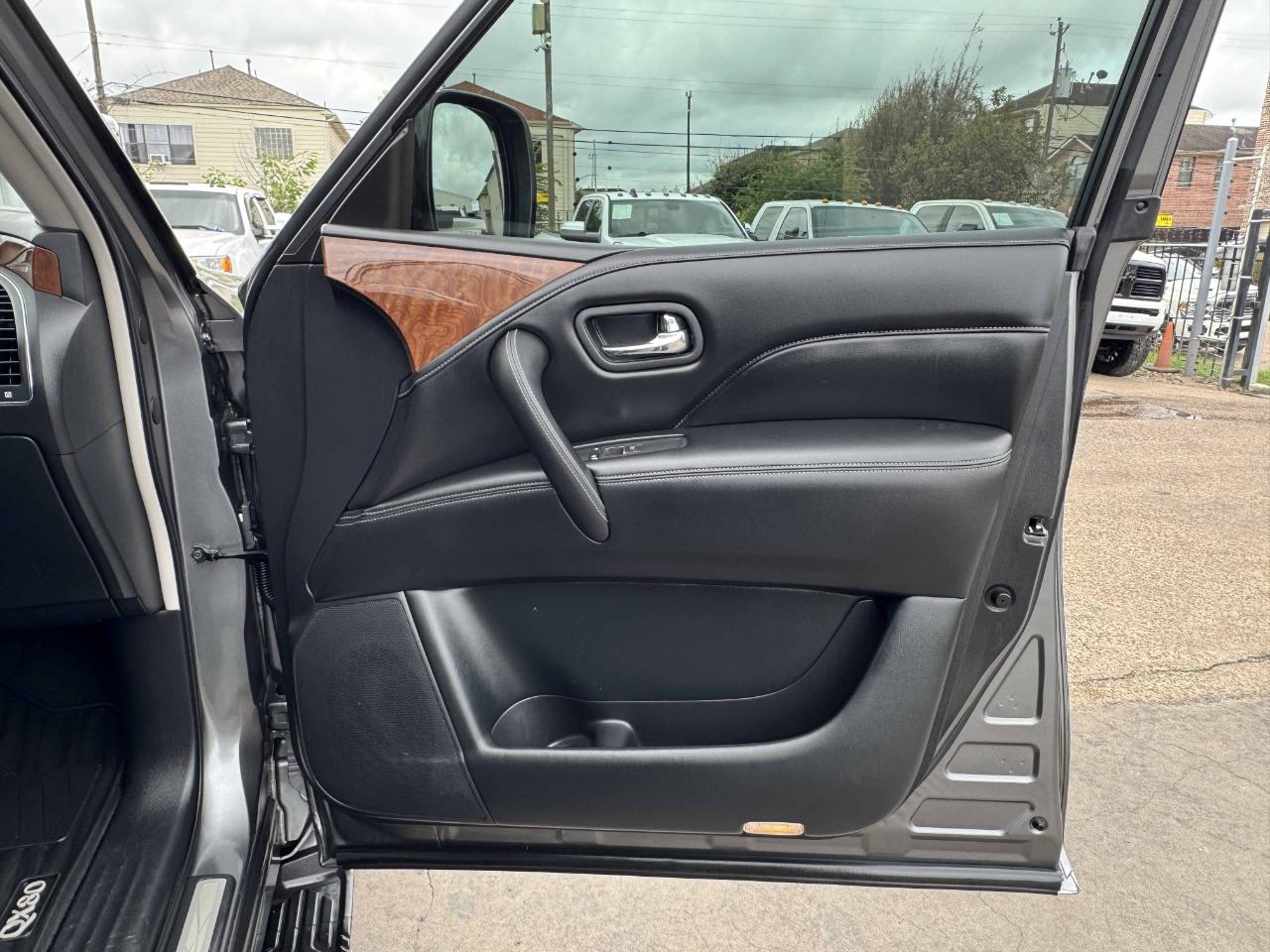 Infiniti QX80  2019