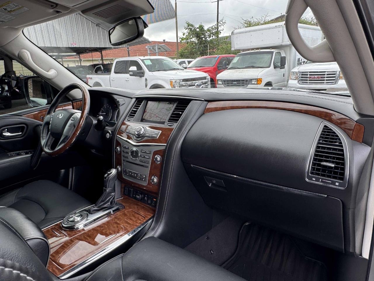 Infiniti QX80  2019