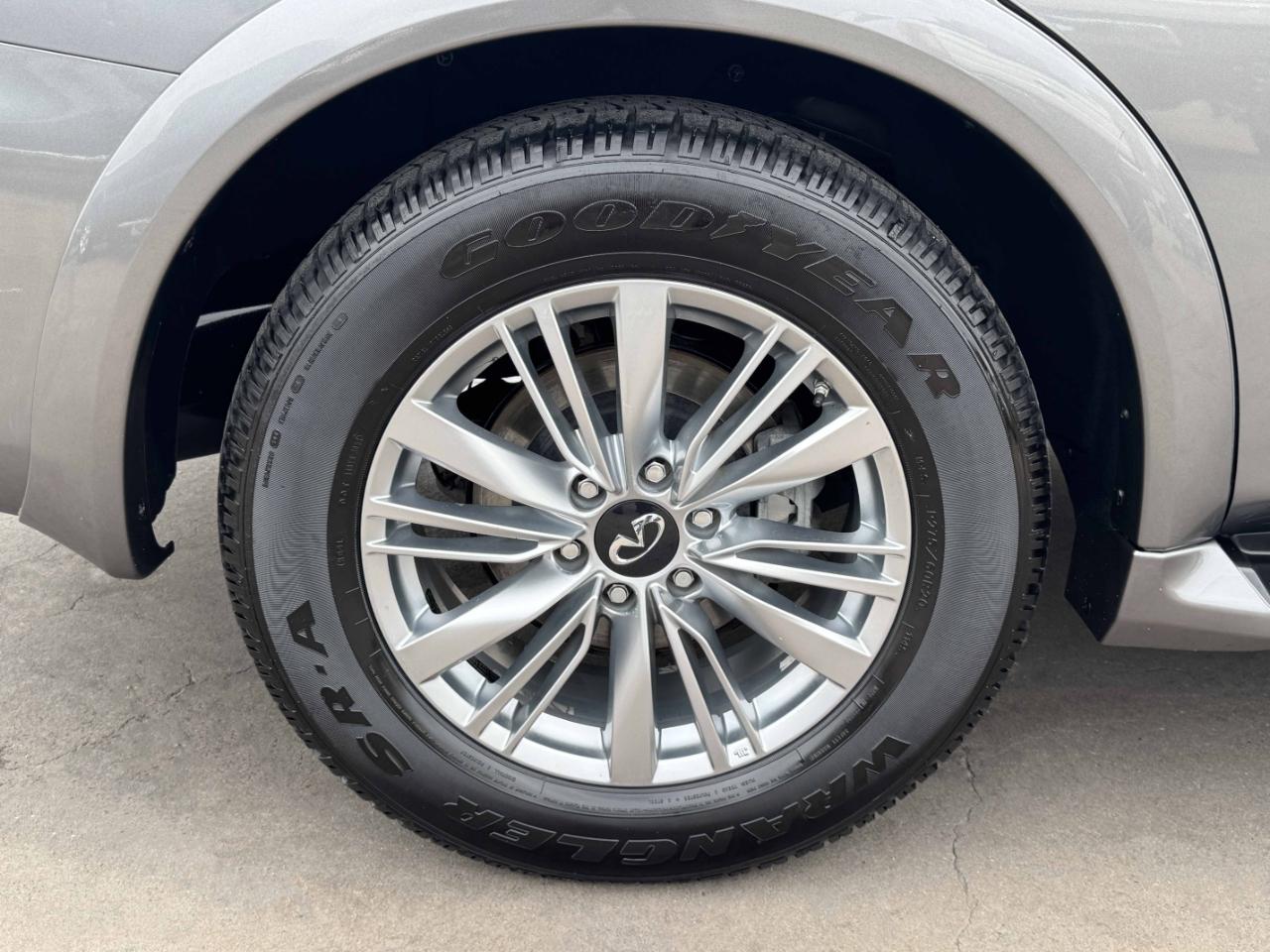 Infiniti QX80  2019