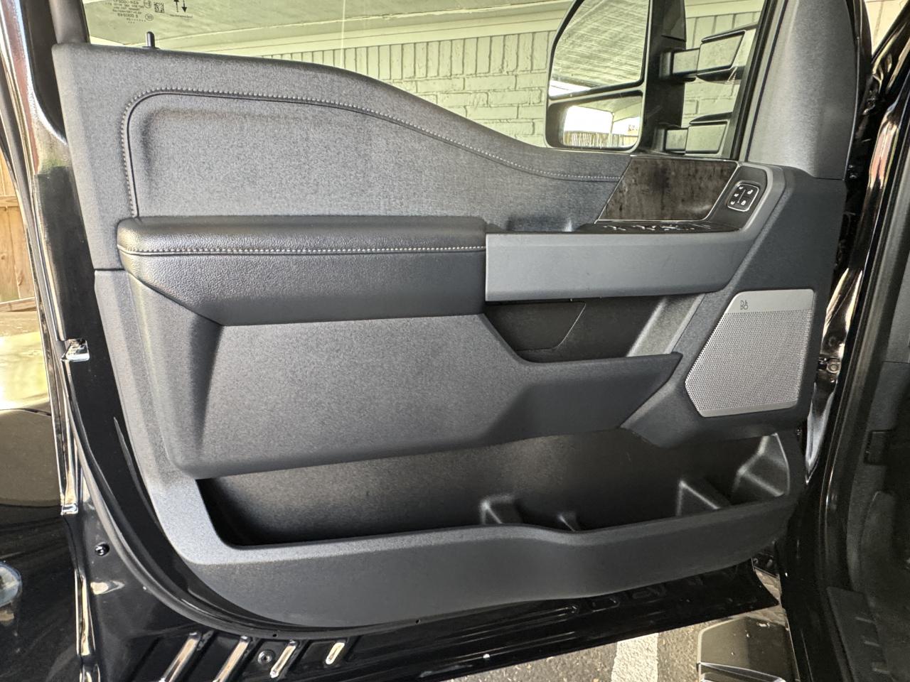 Ford Super Duty F-350 SRW  2024