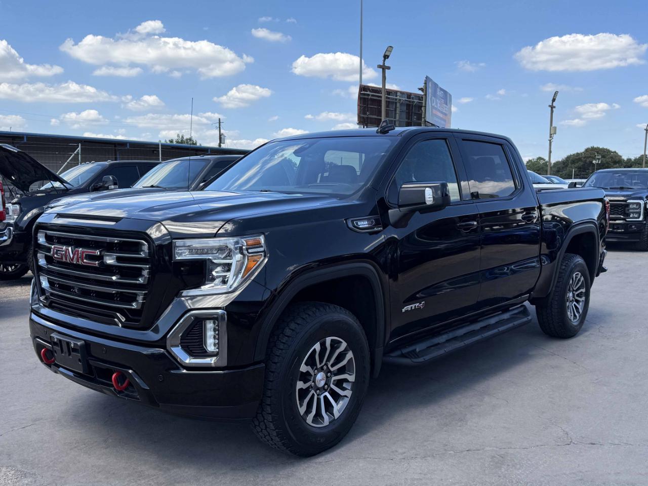 GMC Sierra 1500 AT4 Crew Cab 4WD 2020