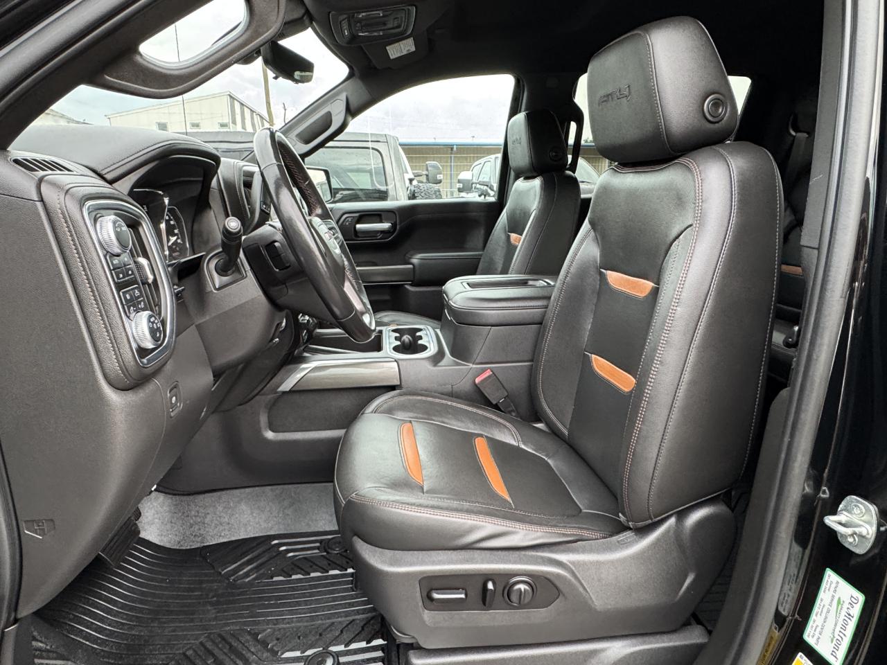 GMC Sierra 1500 AT4 Crew Cab 4WD 2020
