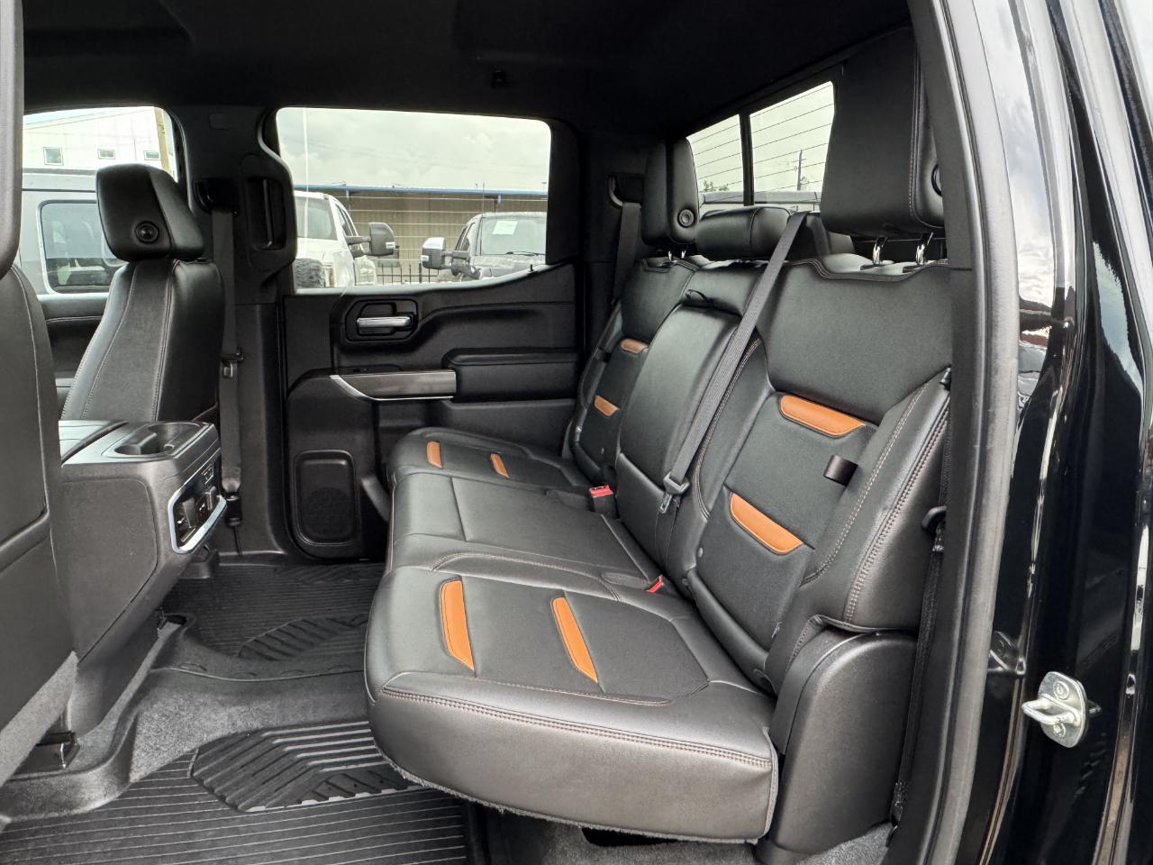 GMC Sierra 1500 AT4 Crew Cab 4WD 2020