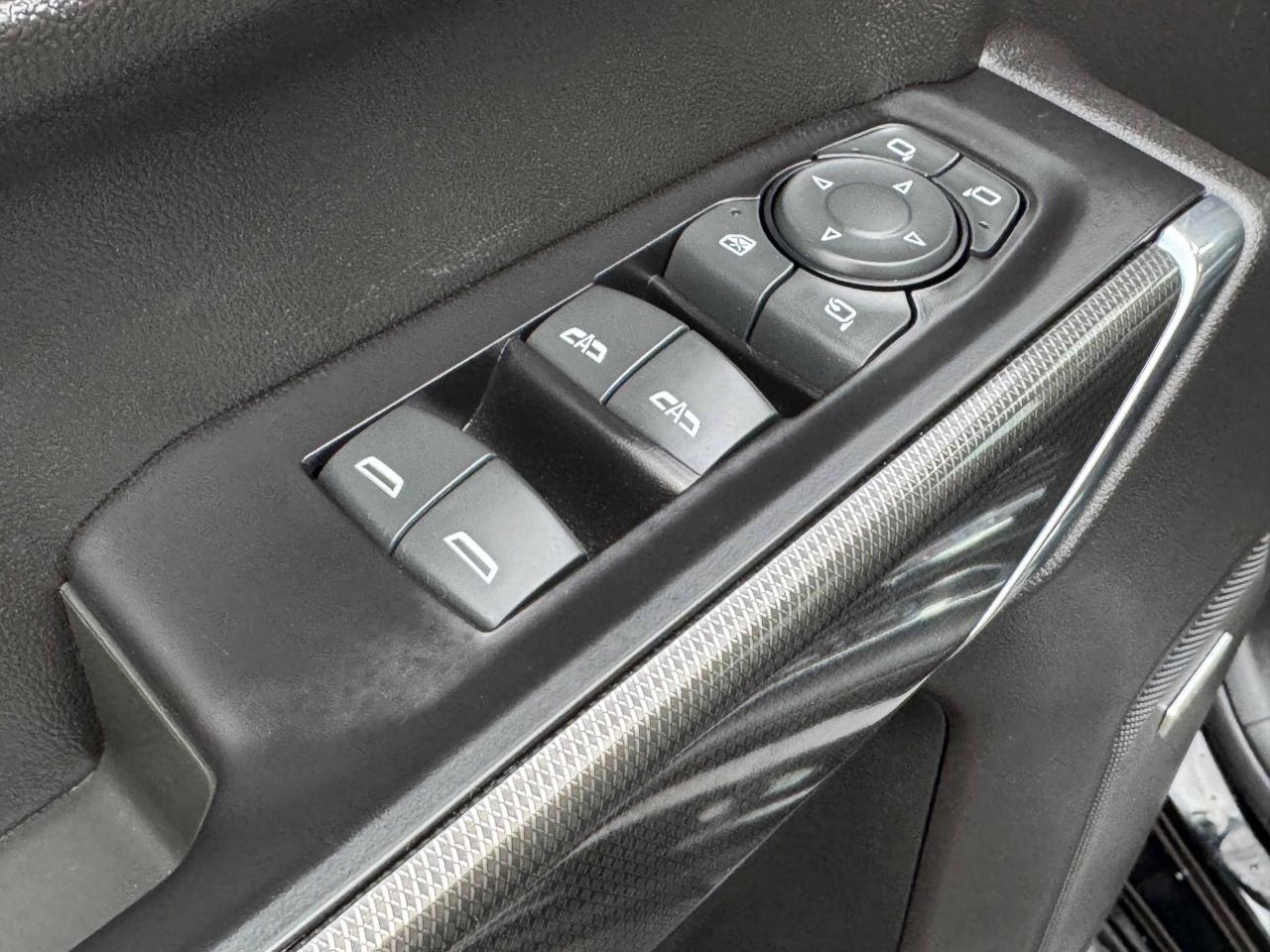 GMC Sierra 1500 AT4 Crew Cab 4WD 2020