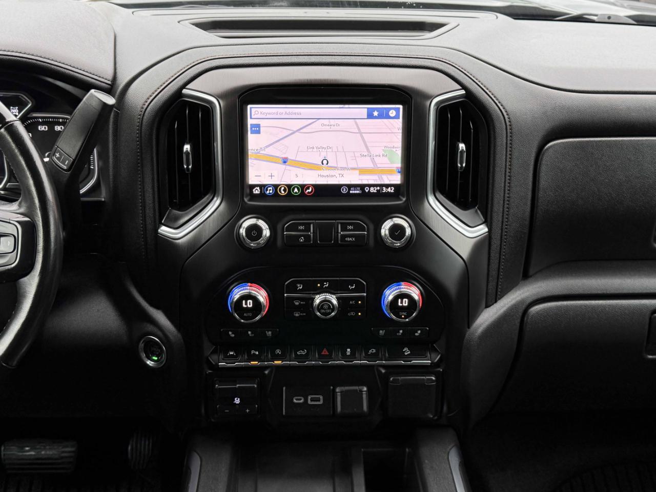 GMC Sierra 1500 AT4 Crew Cab 4WD 2020