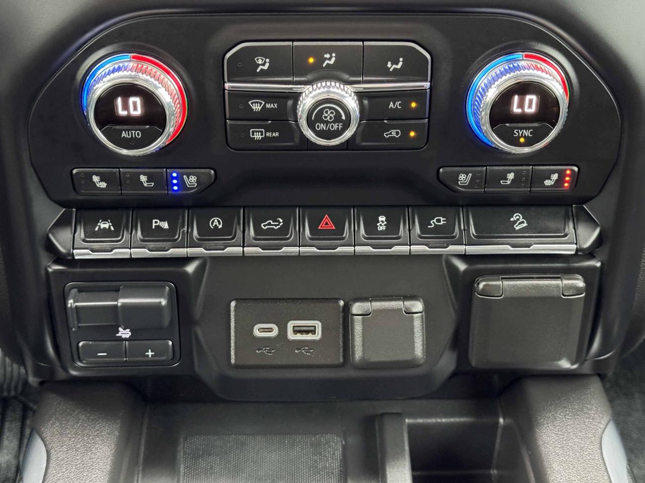 GMC Sierra 1500 AT4 Crew Cab 4WD 2020