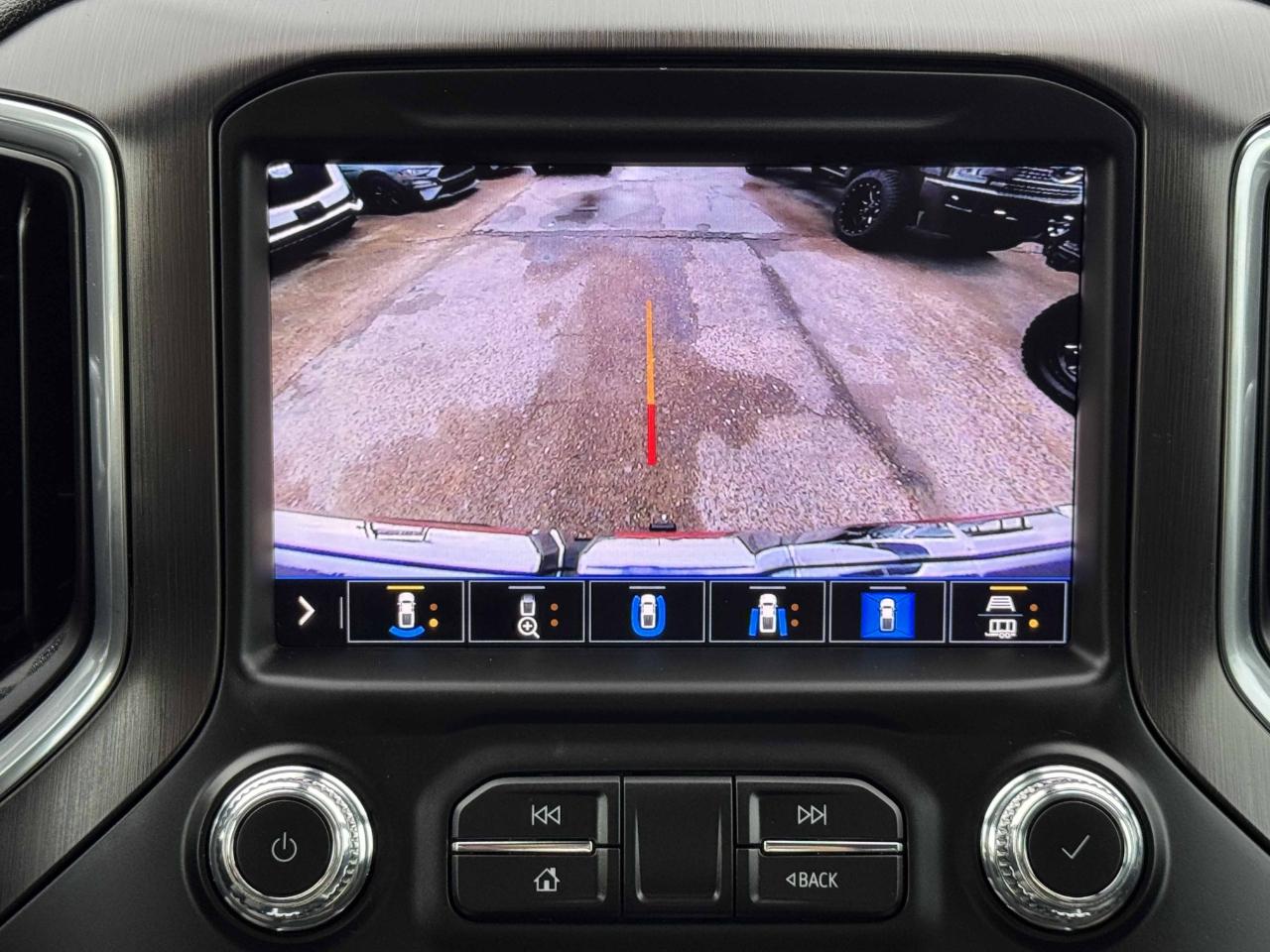 GMC Sierra 1500 AT4 Crew Cab 4WD 2020
