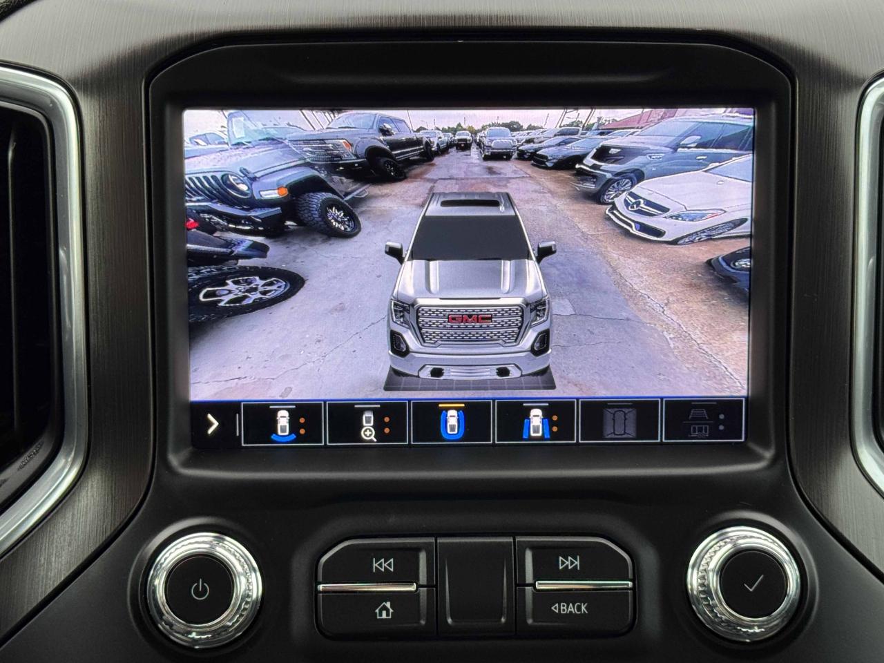 GMC Sierra 1500 AT4 Crew Cab 4WD 2020