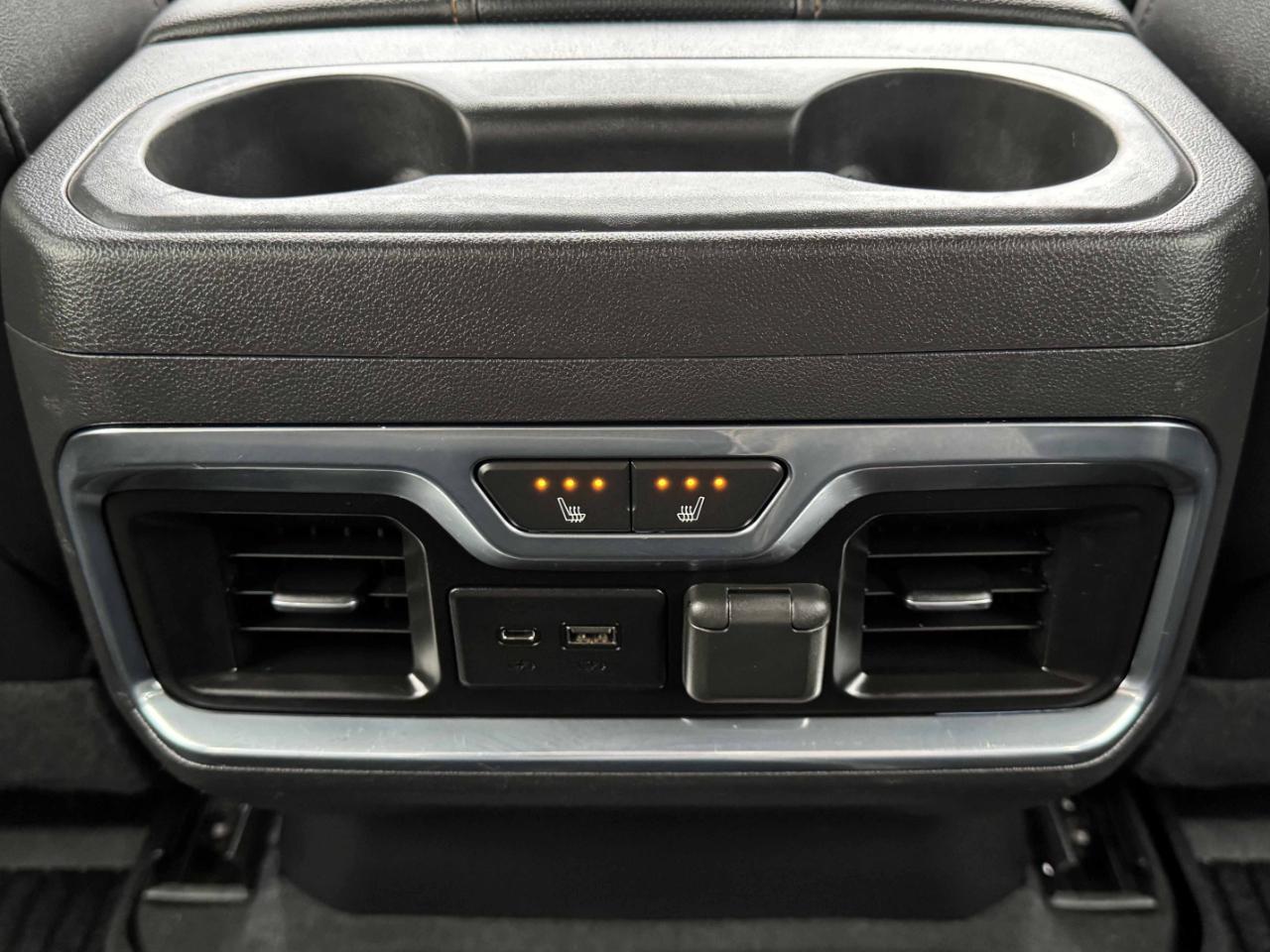 GMC Sierra 1500 AT4 Crew Cab 4WD 2020
