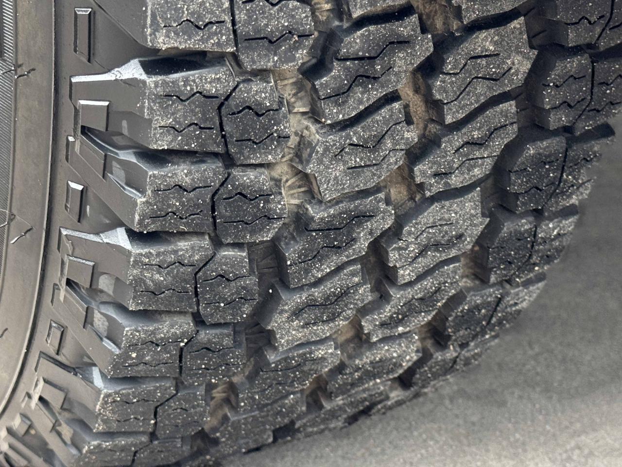 GMC Sierra 1500 AT4 Crew Cab 4WD 2020