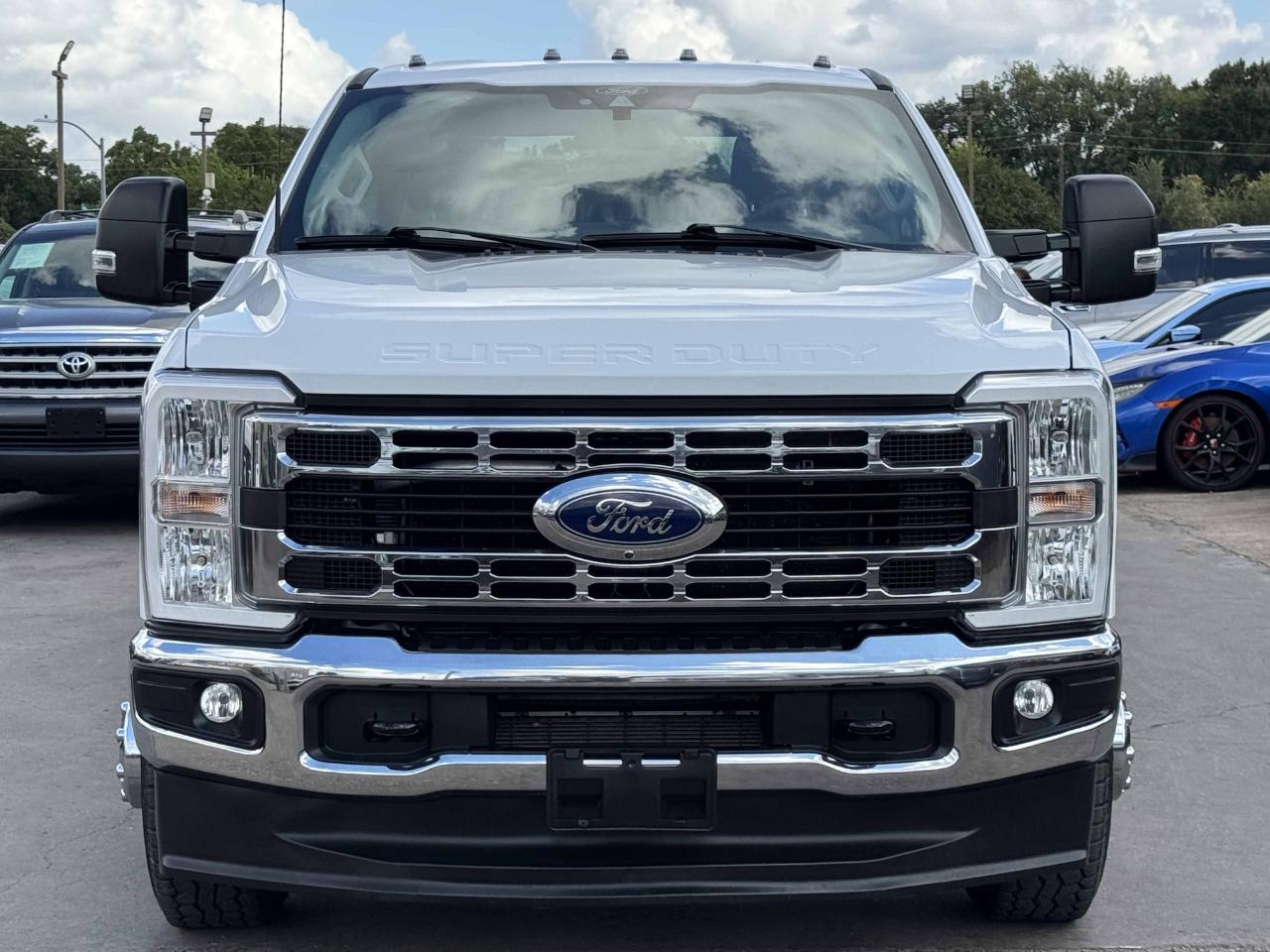 Ford Super Duty F-350 DRW  2024