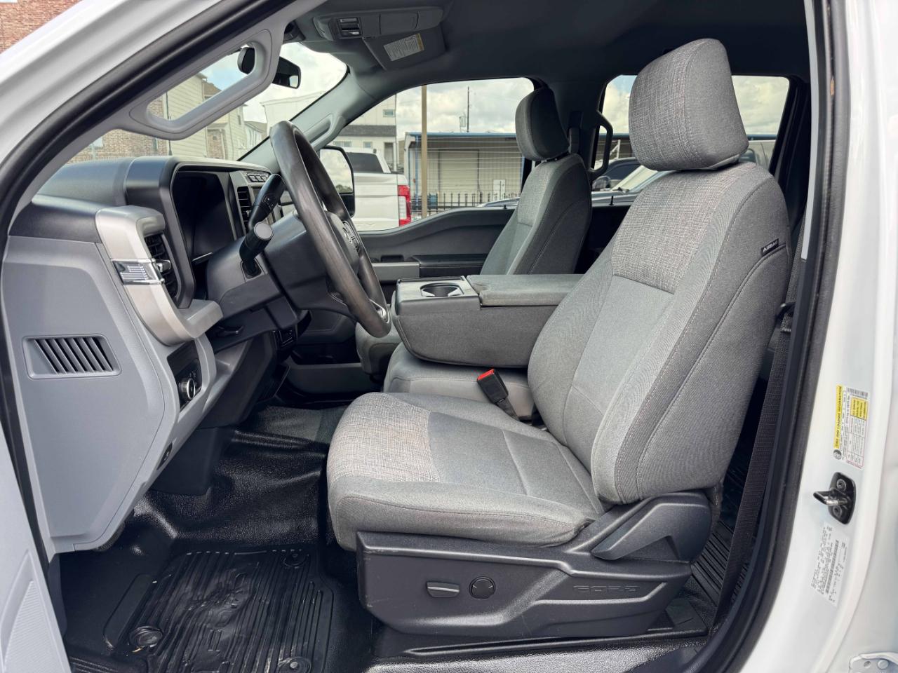 Ford Super Duty F-350 DRW  2024
