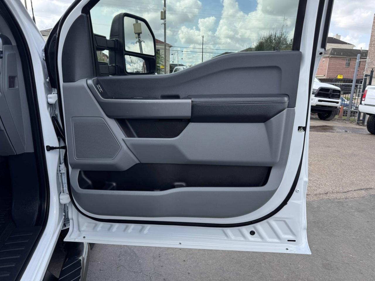 Ford Super Duty F-350 DRW  2024