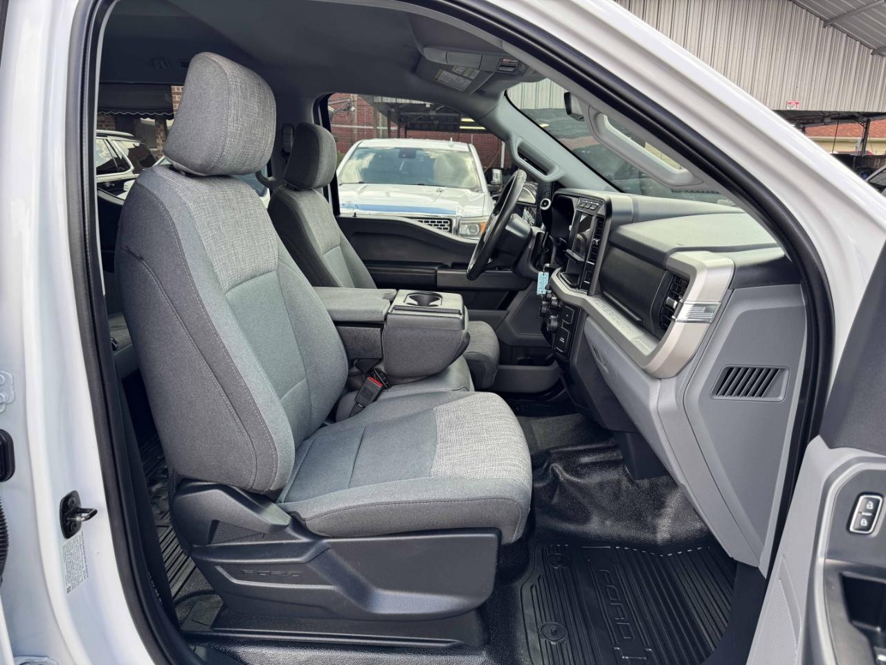 Ford Super Duty F-350 DRW  2024