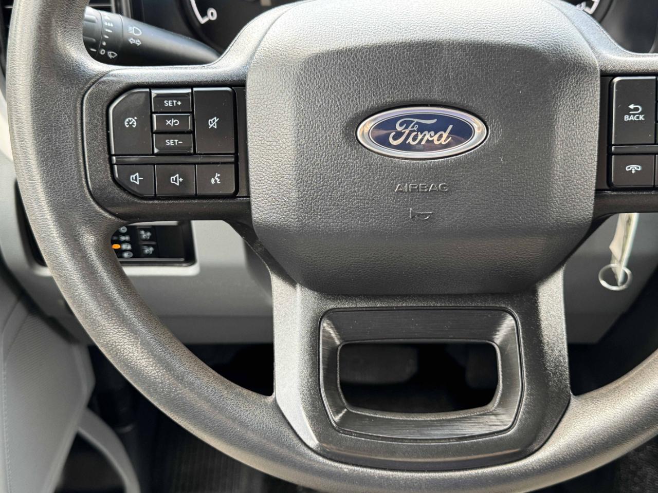 Ford Super Duty F-350 DRW  2024