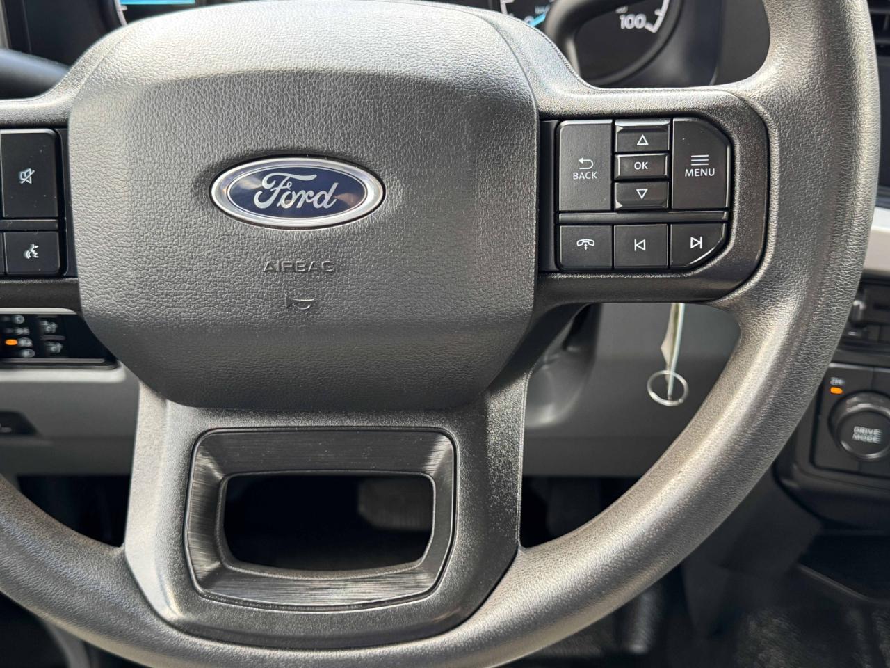 Ford Super Duty F-350 DRW  2024