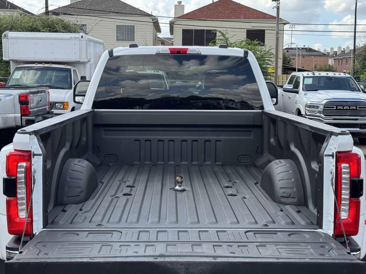 Ford Super Duty F-350 DRW  2024