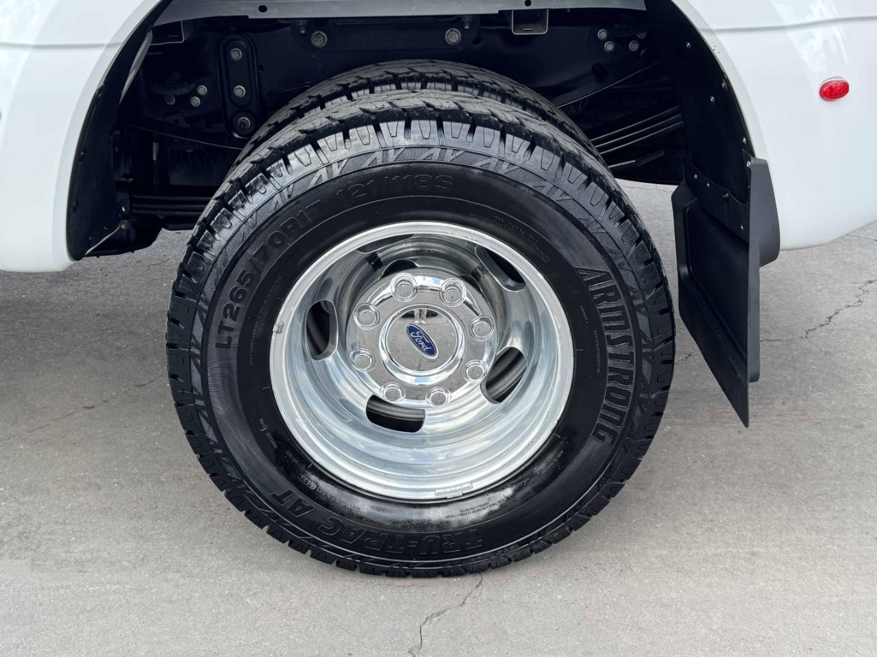 Ford Super Duty F-350 DRW  2024