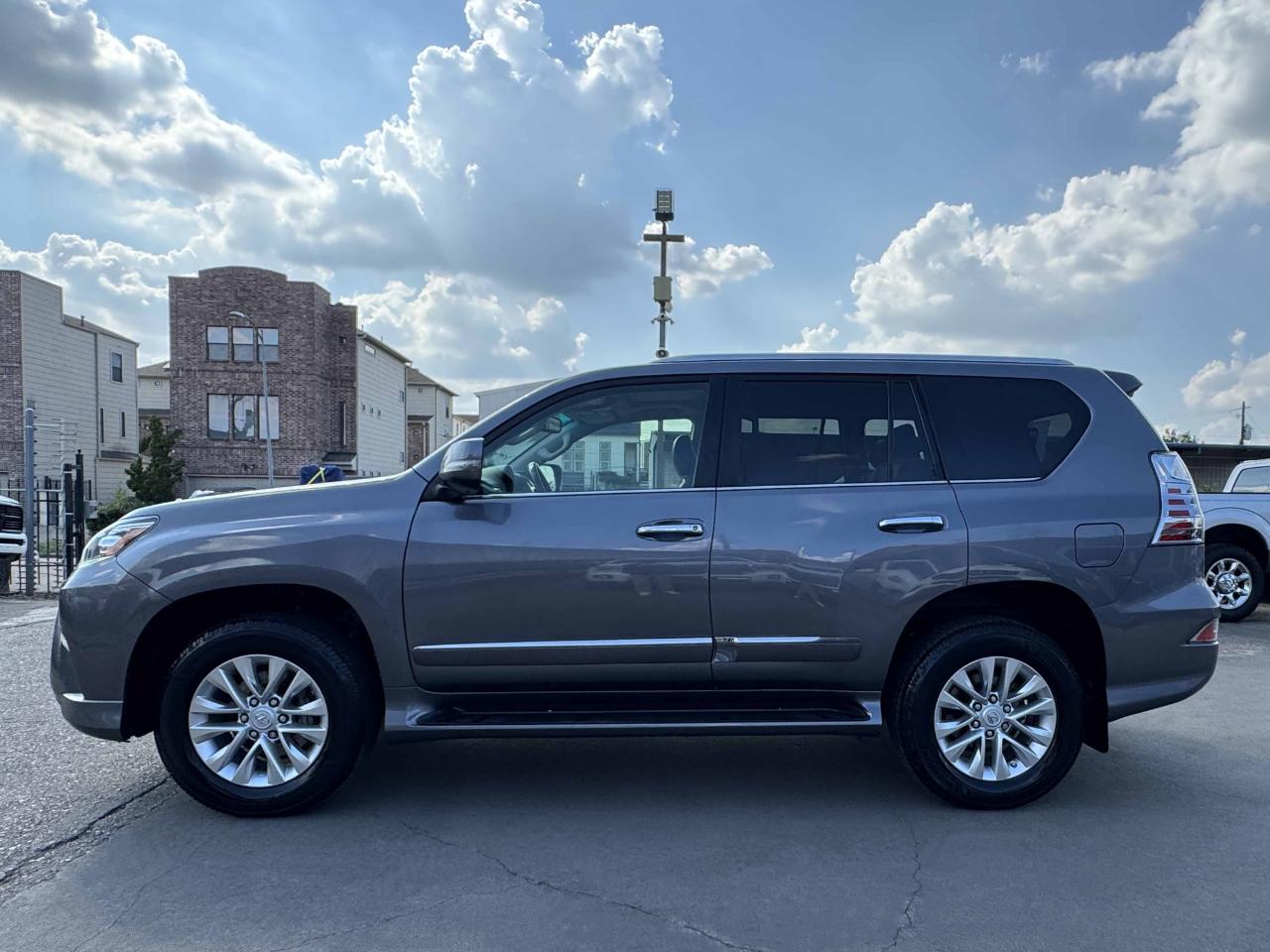 Lexus GX  2019