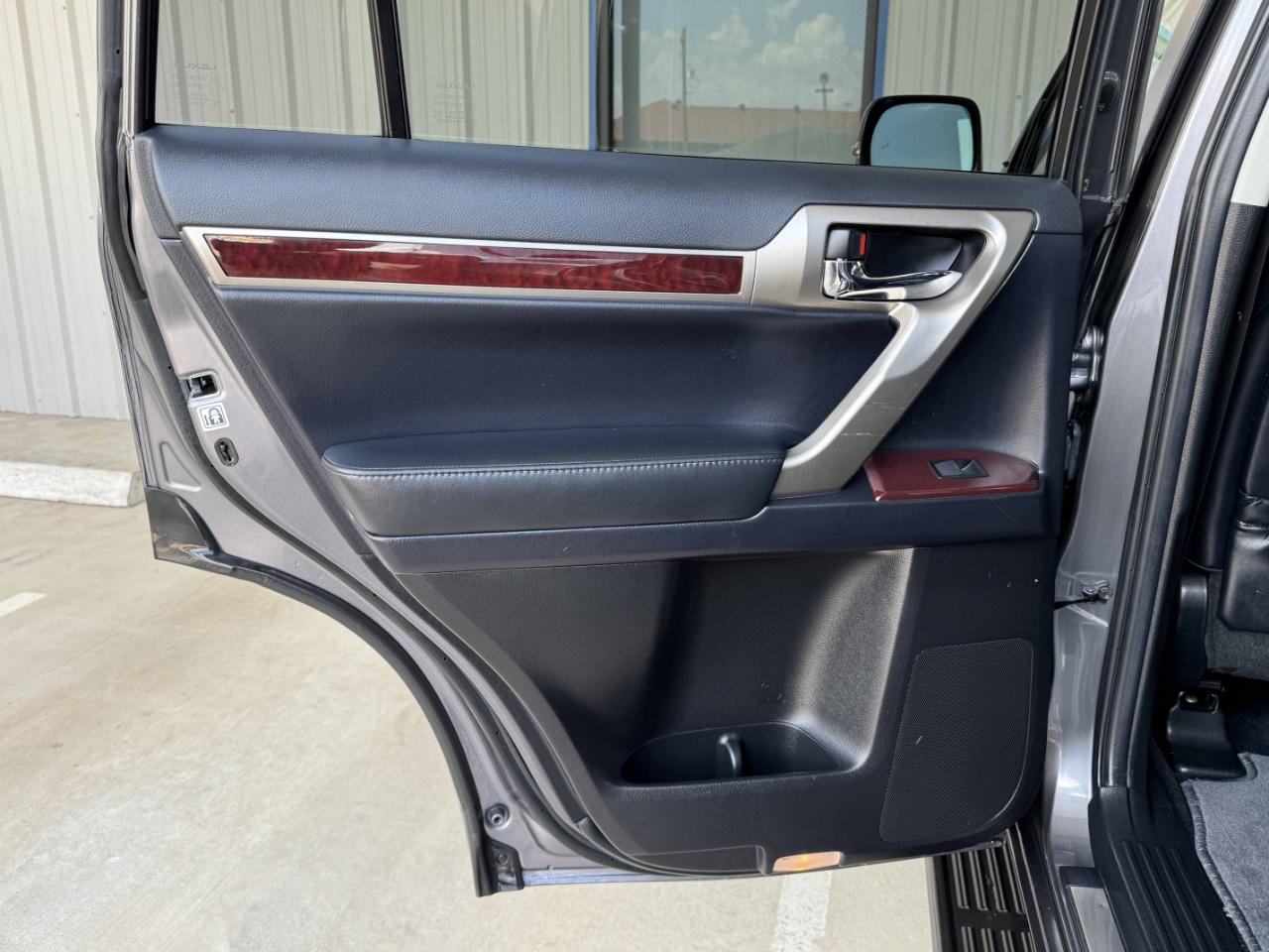 Lexus GX  2019