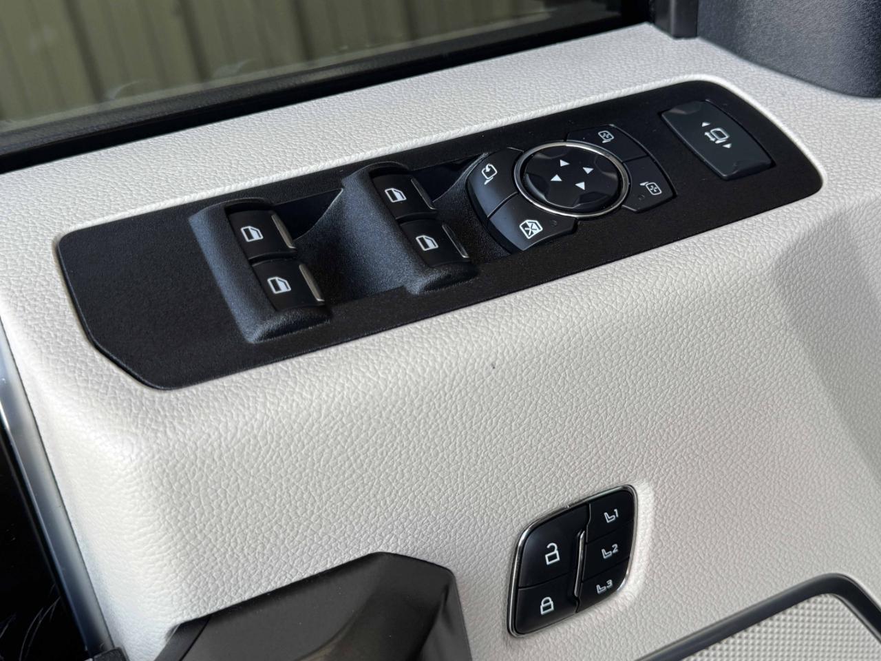Ford Super Duty F-450 DRW  2021