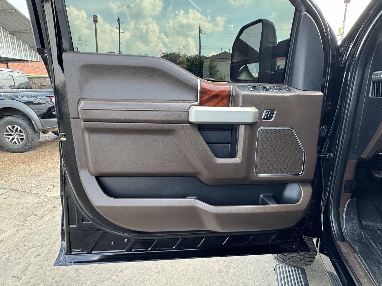 Ford Super Duty F-250 SRW  2017