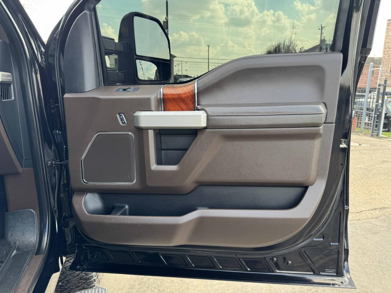 Ford Super Duty F-250 SRW  2017