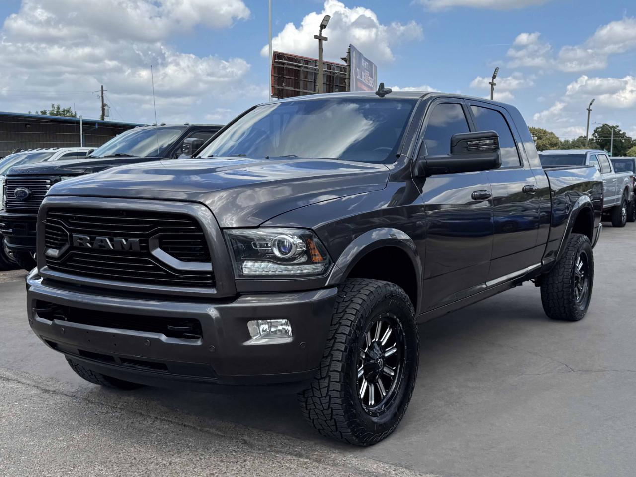 RAM 2500 Laramie Mega Cab 4WD 2018