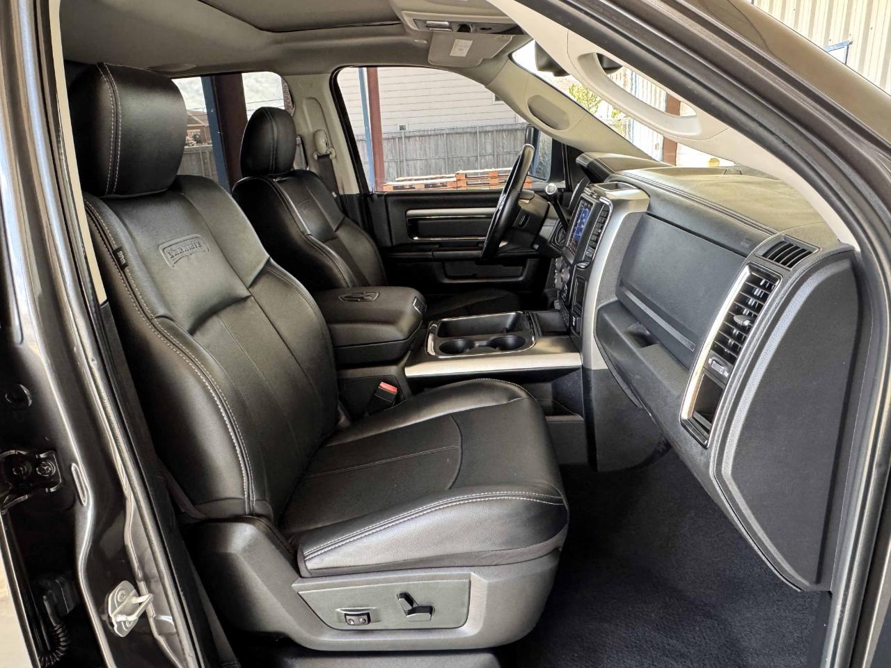 RAM 2500 Laramie Mega Cab 4WD 2018