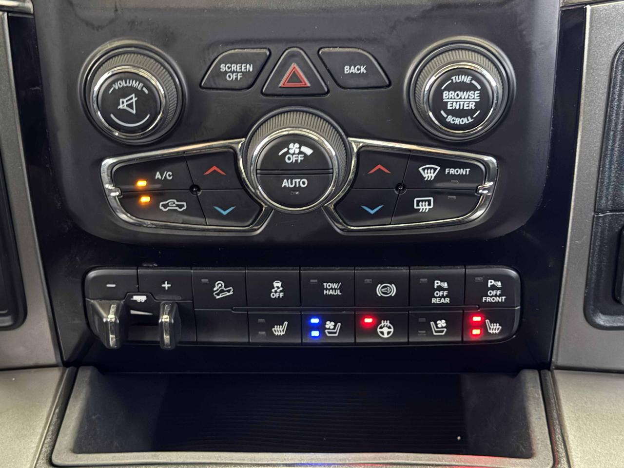 RAM 2500 Laramie Mega Cab 4WD 2018