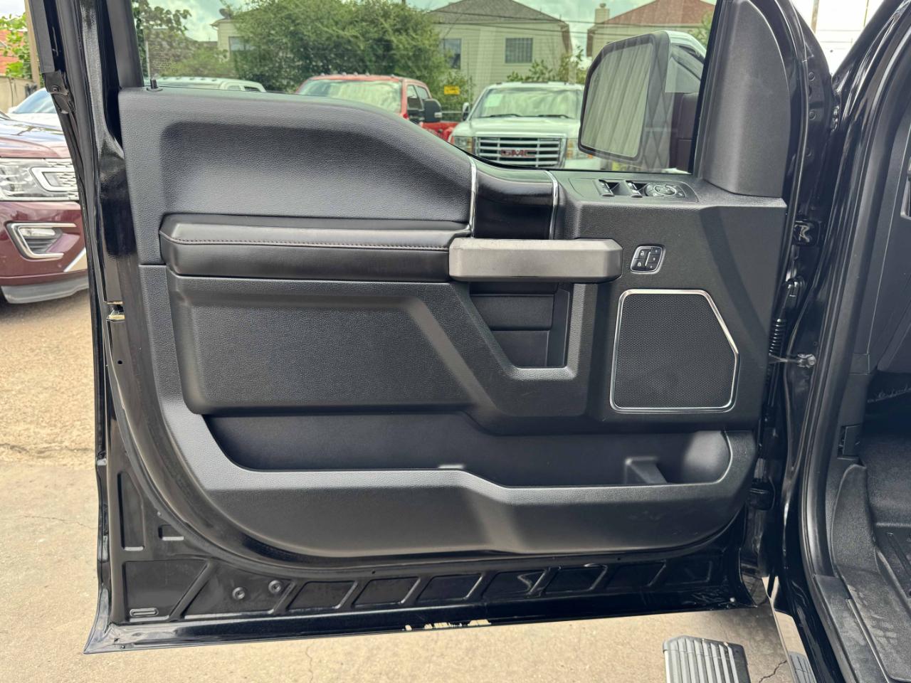Ford F-150 Platinum SuperCrew 4WD 2018