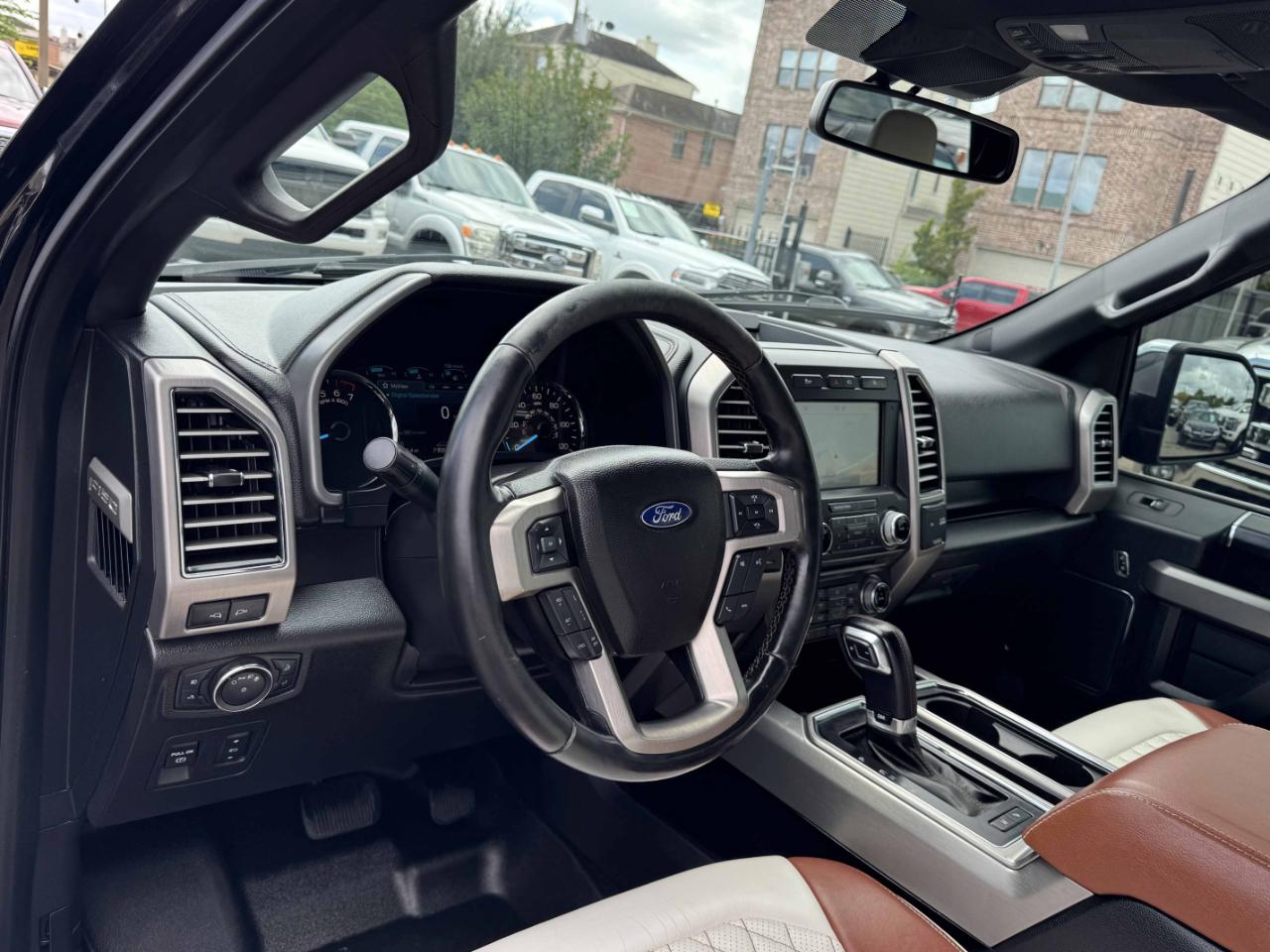 Ford F-150 Platinum SuperCrew 4WD 2018