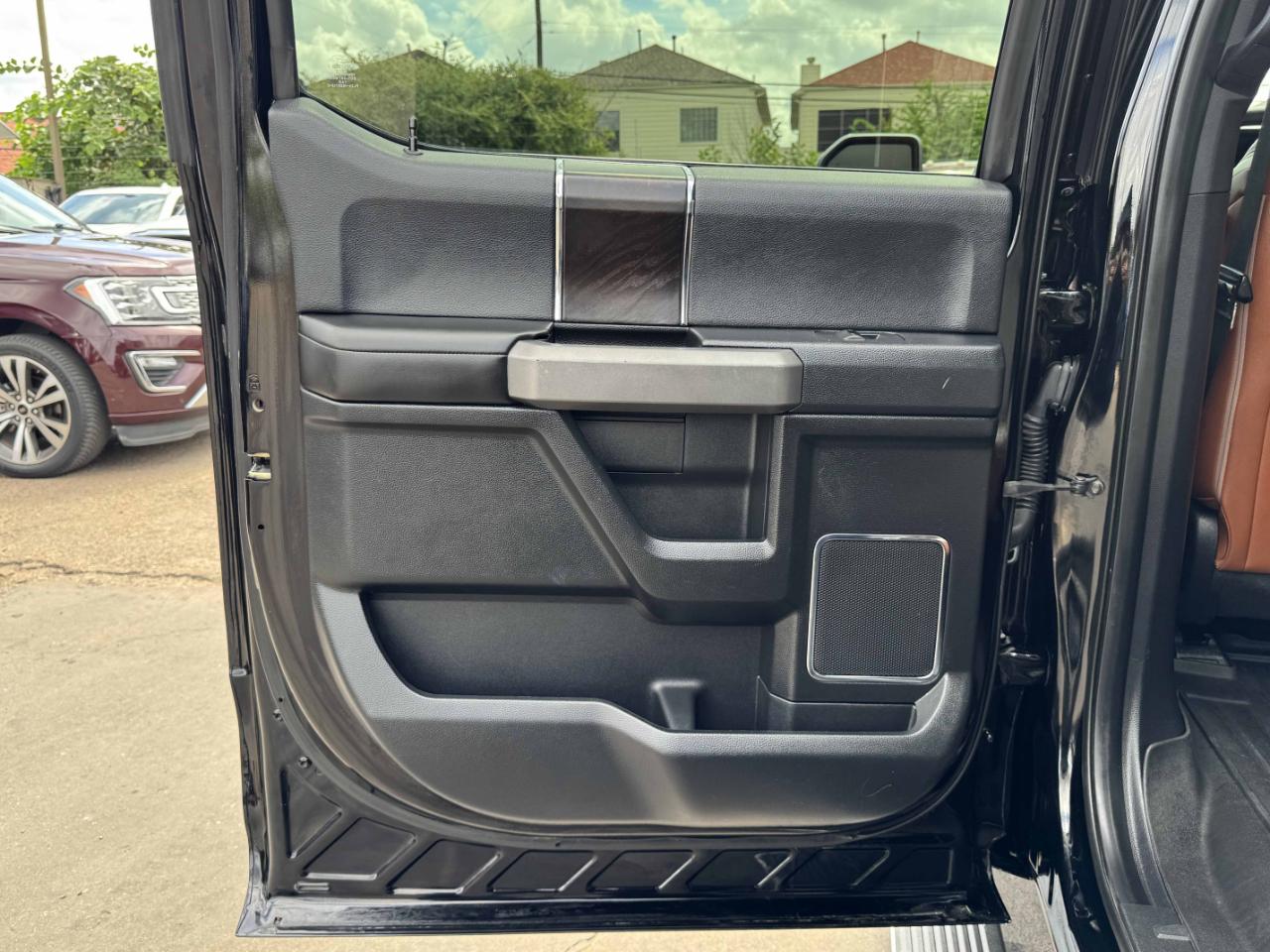 Ford F-150 Platinum SuperCrew 4WD 2018