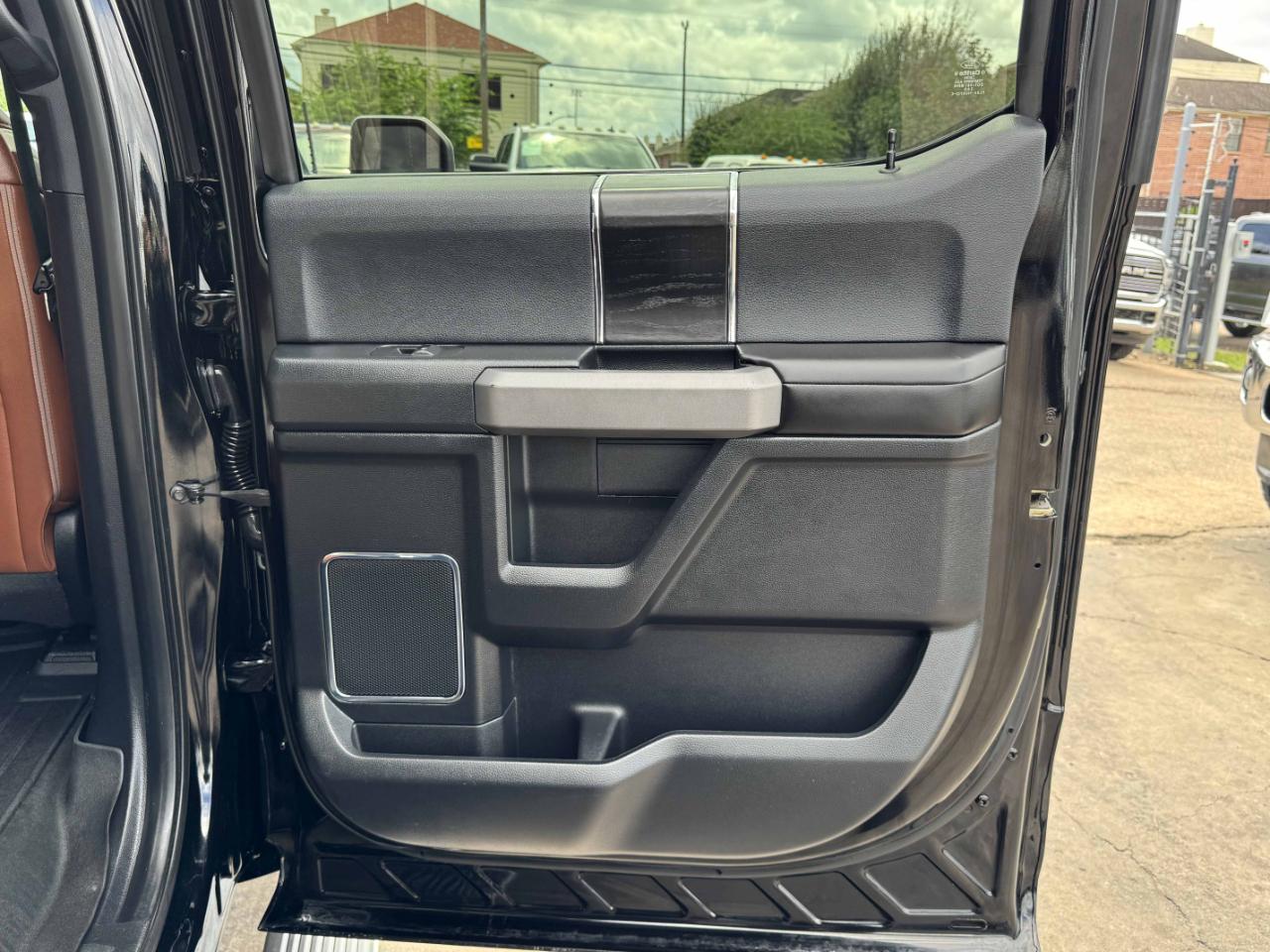 Ford F-150 Platinum SuperCrew 4WD 2018
