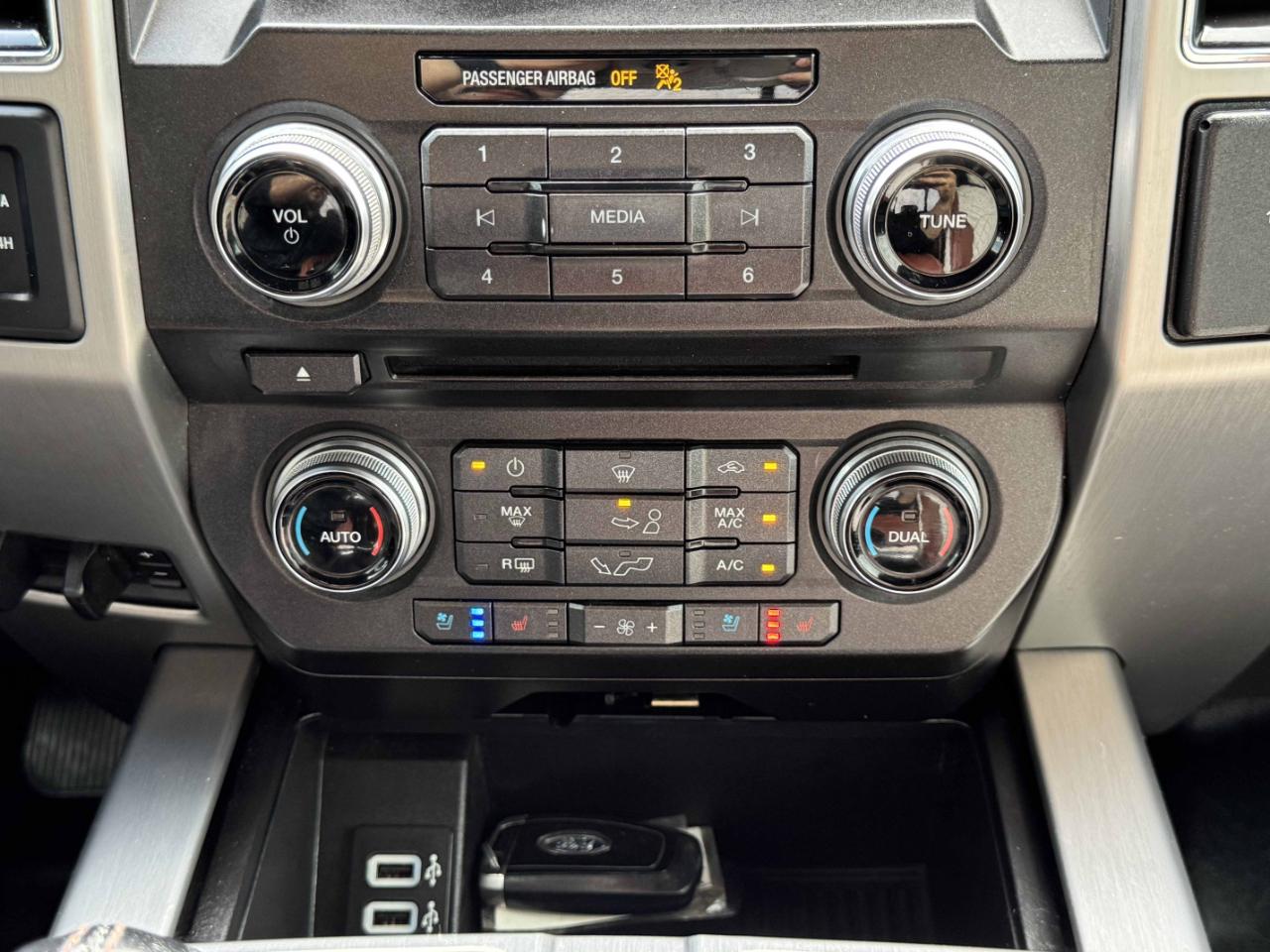 Ford F-150 Platinum SuperCrew 4WD 2018