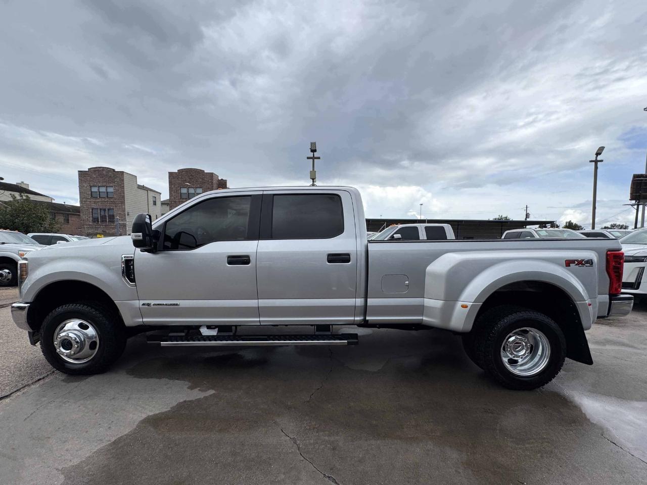 Ford Super Duty F-350 DRW  2019