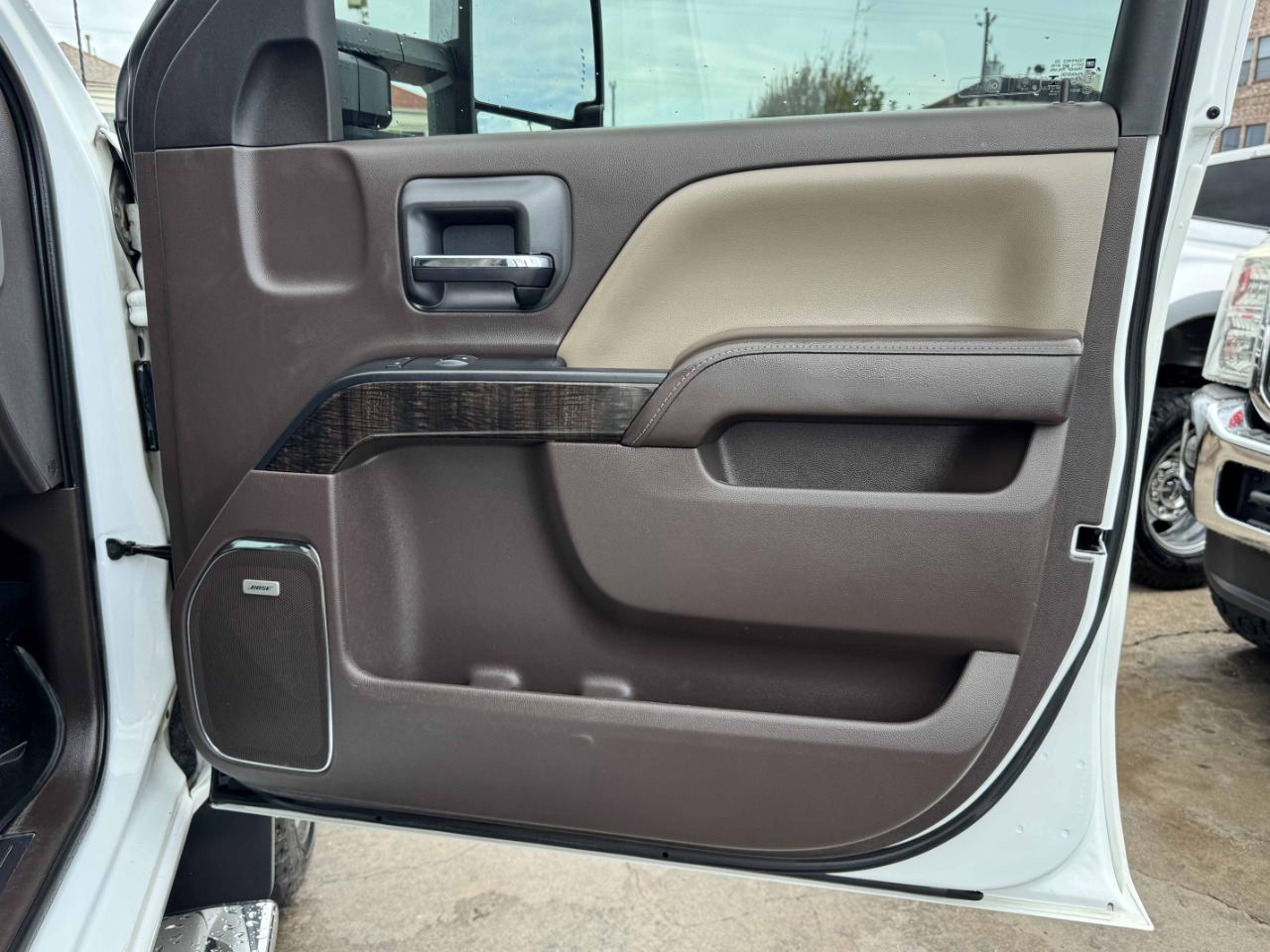 GMC Sierra 2500HD Denali Crew Cab 4WD 2016