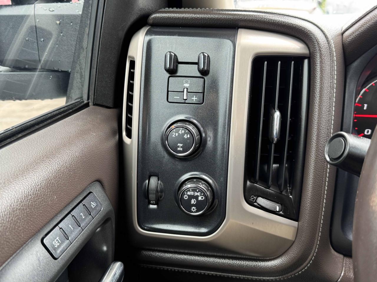 GMC Sierra 2500HD Denali Crew Cab 4WD 2016