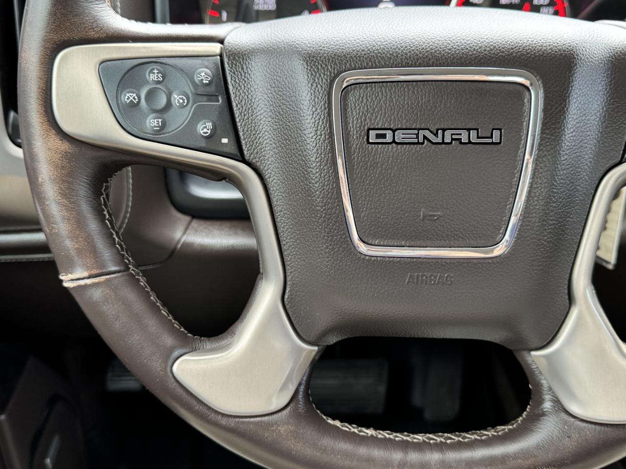 GMC Sierra 2500HD Denali Crew Cab 4WD 2016