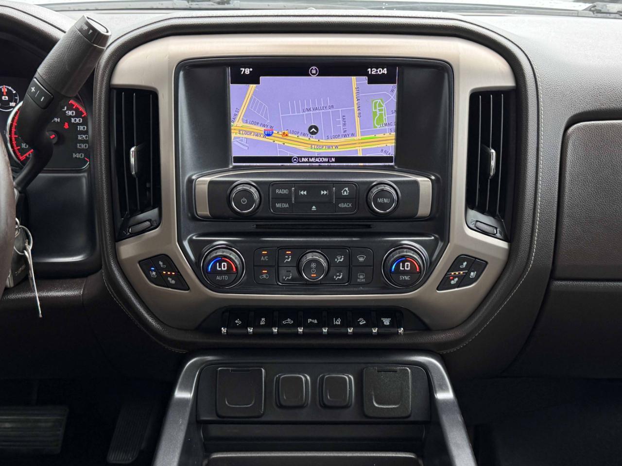 GMC Sierra 2500HD Denali Crew Cab 4WD 2016