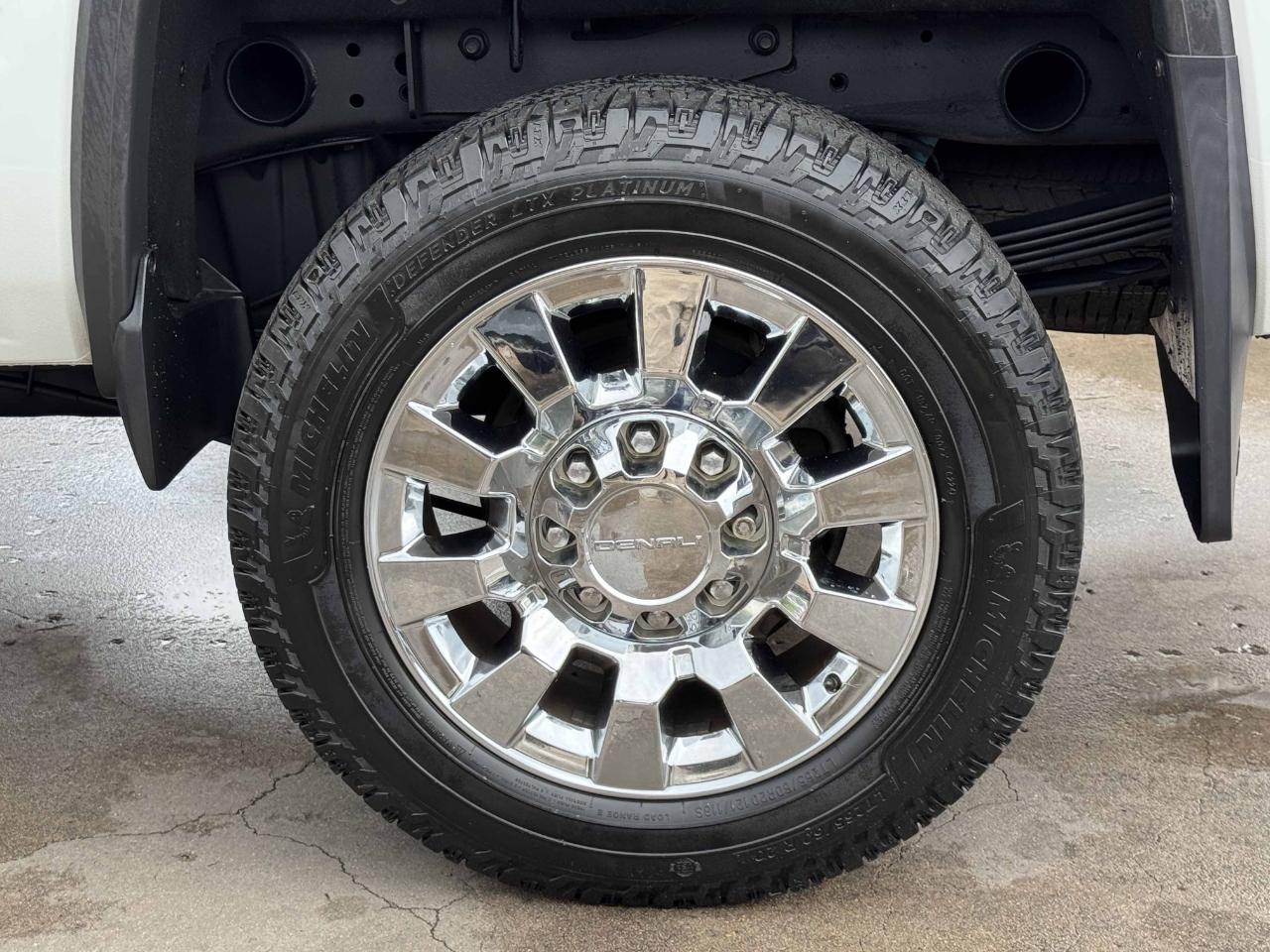GMC Sierra 2500HD Denali Crew Cab 4WD 2016