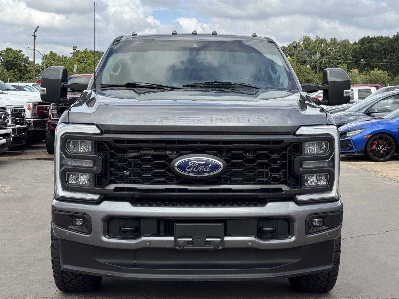 Ford Super Duty F-350 SRW  2023